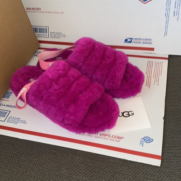 UGG - Picture 8 of 8